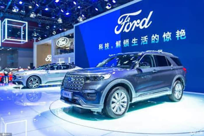 影石创新悬赏10万征集黑公关线索，称新品上市涌现超2500条虚假恶意内容